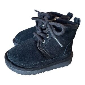 UGG Toddlers Neumel II Suede Upper Wool Blend Interior Black Boots 6